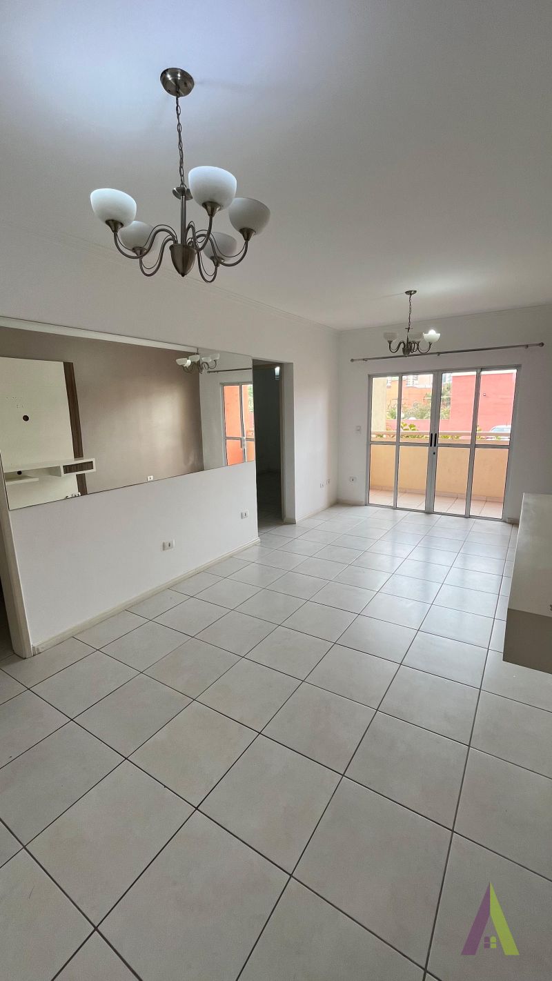 Apartamento com Quintal no Centro de São Roque!