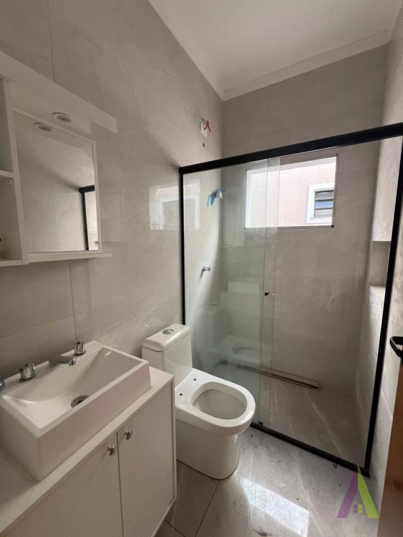 Casa Nova em Bairro Tradicional de São Roque!