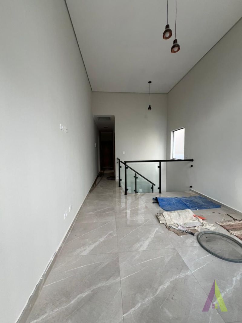 Casa Nova em Bairro Tradicional de São Roque!
