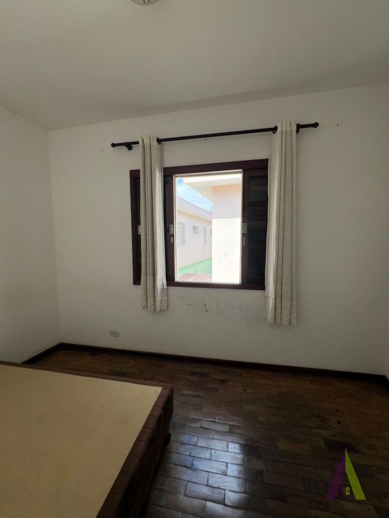 Sobrado em Bairro Nobre de São Roque!