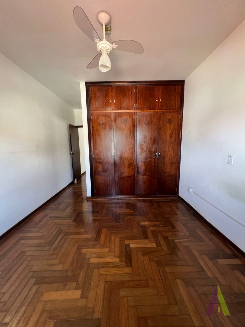 Sobrado em Bairro Nobre de São Roque!
