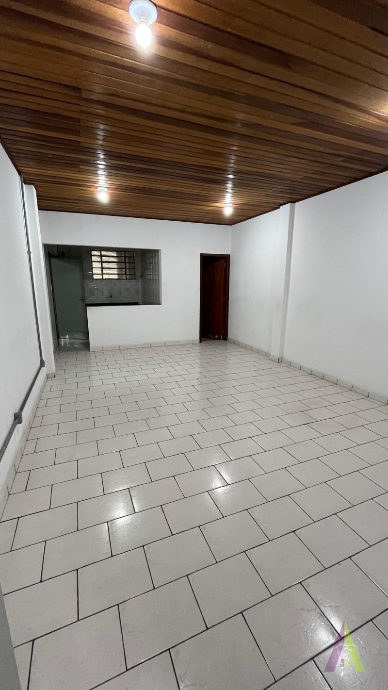 Galpão na Entrada da Cidade de São Roque!