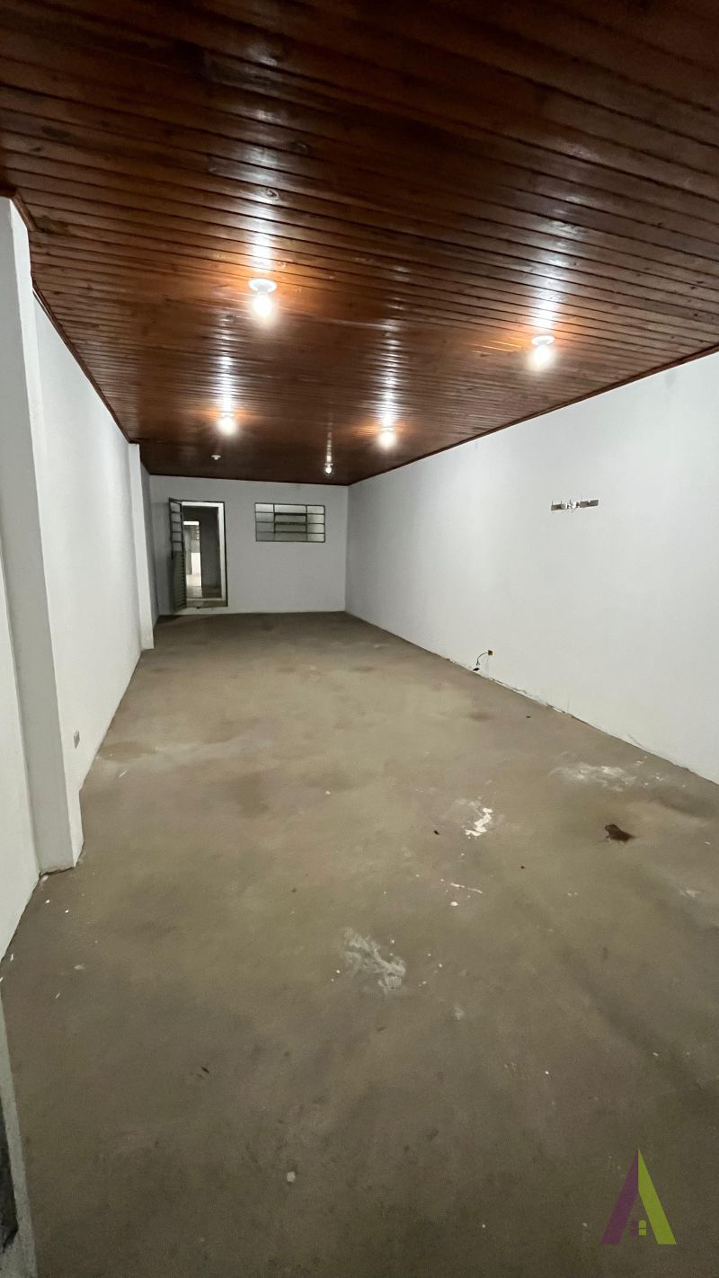 Galpão na Entrada da Cidade de São Roque!