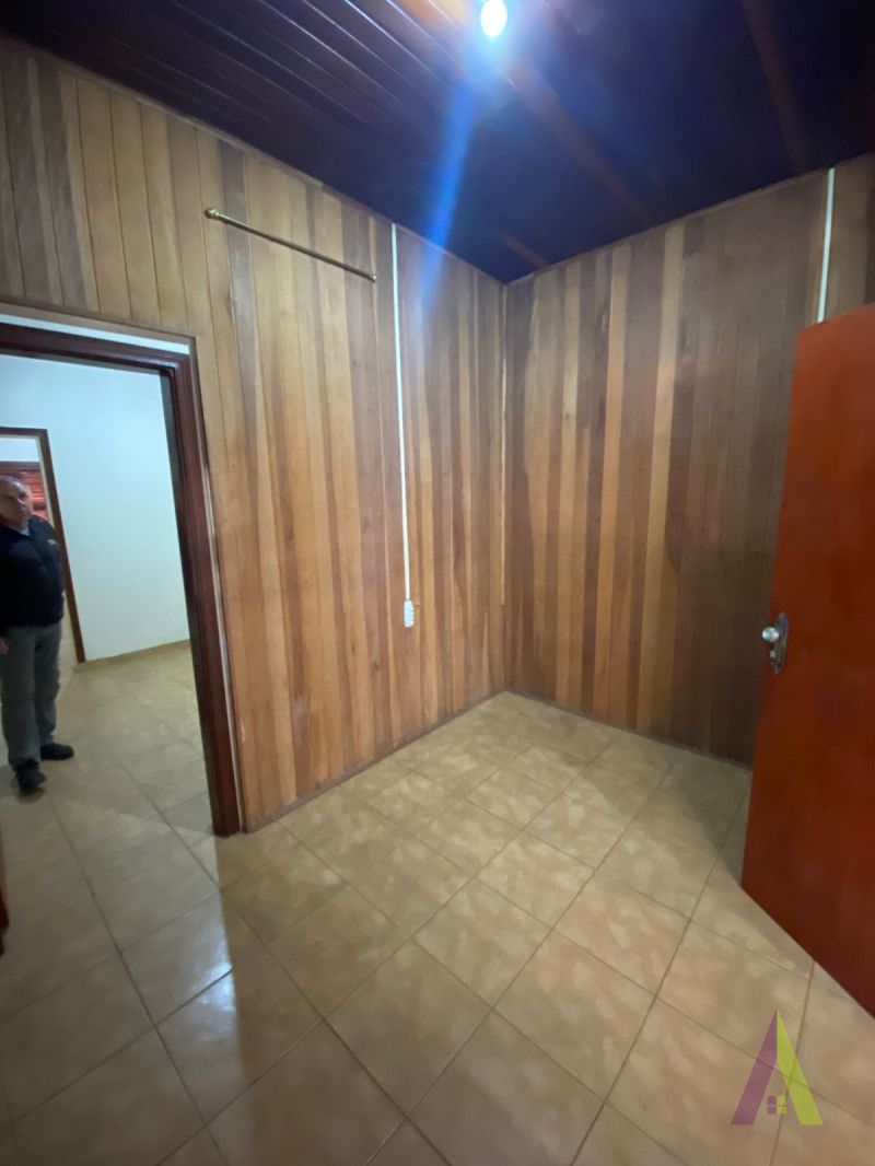 Casa no Centro de São Roque!