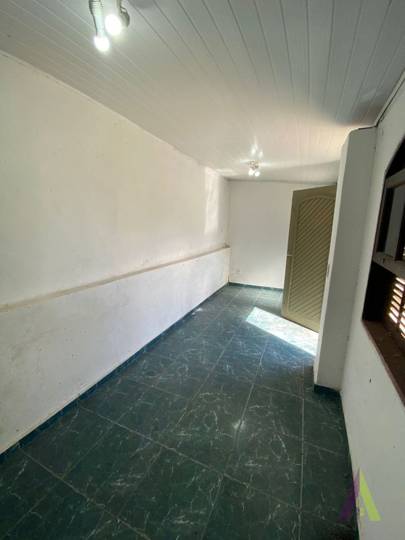 Casa no Centro de São Roque!
