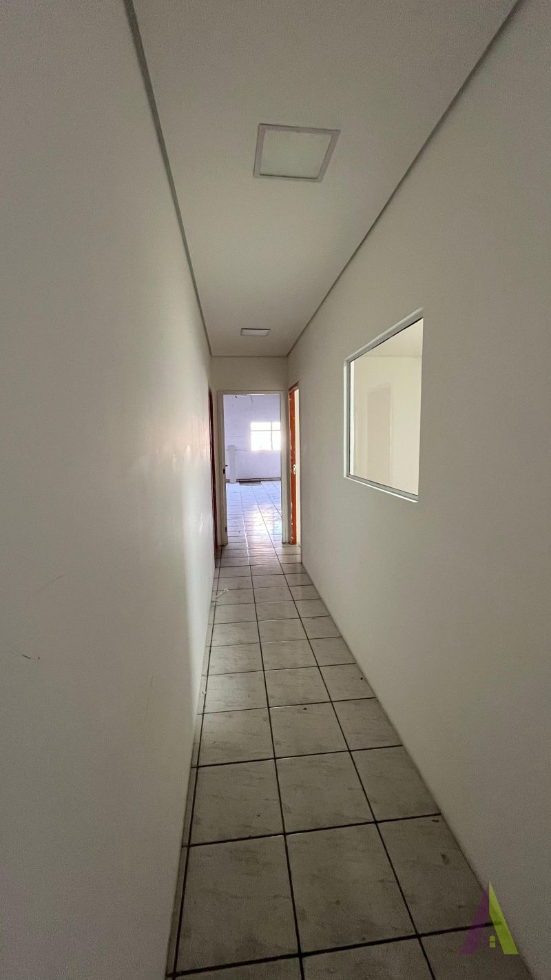 Prédio Comercial com 8 Salas no Centro de São Roque!