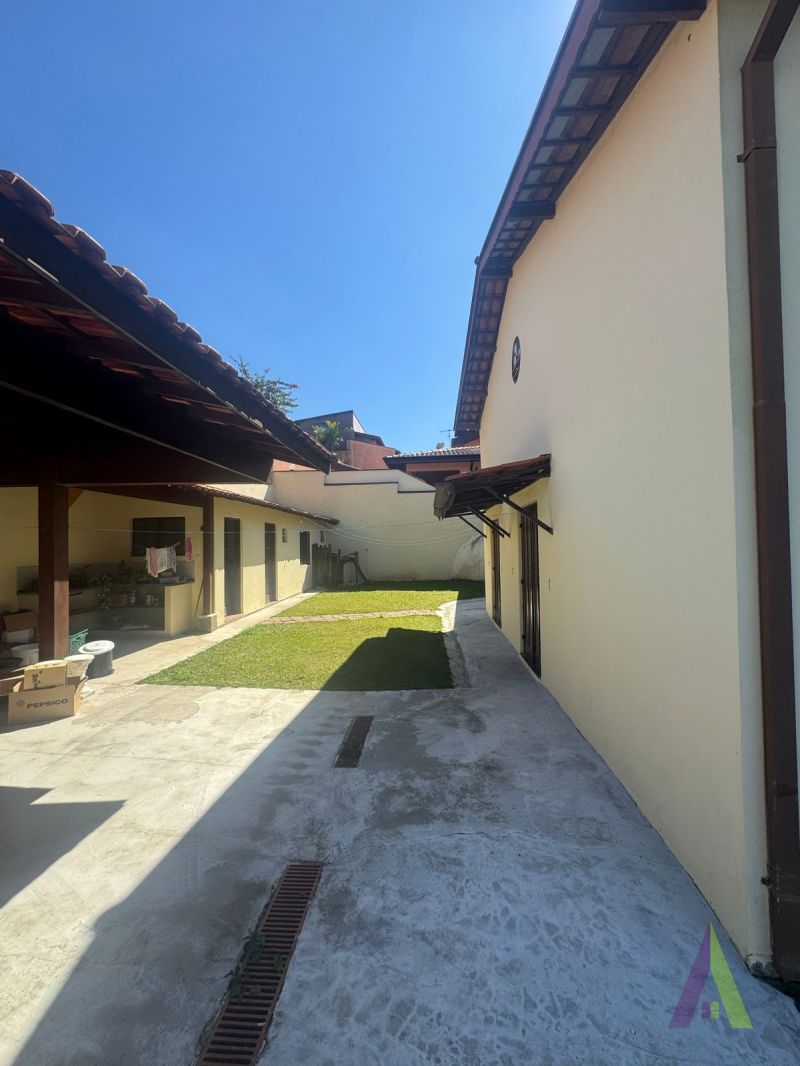Casa em Condomínio Fechado de Alto Padrão em São Roque!