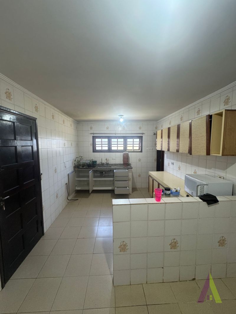 Casa em Condomínio Fechado de Alto Padrão em São Roque!
