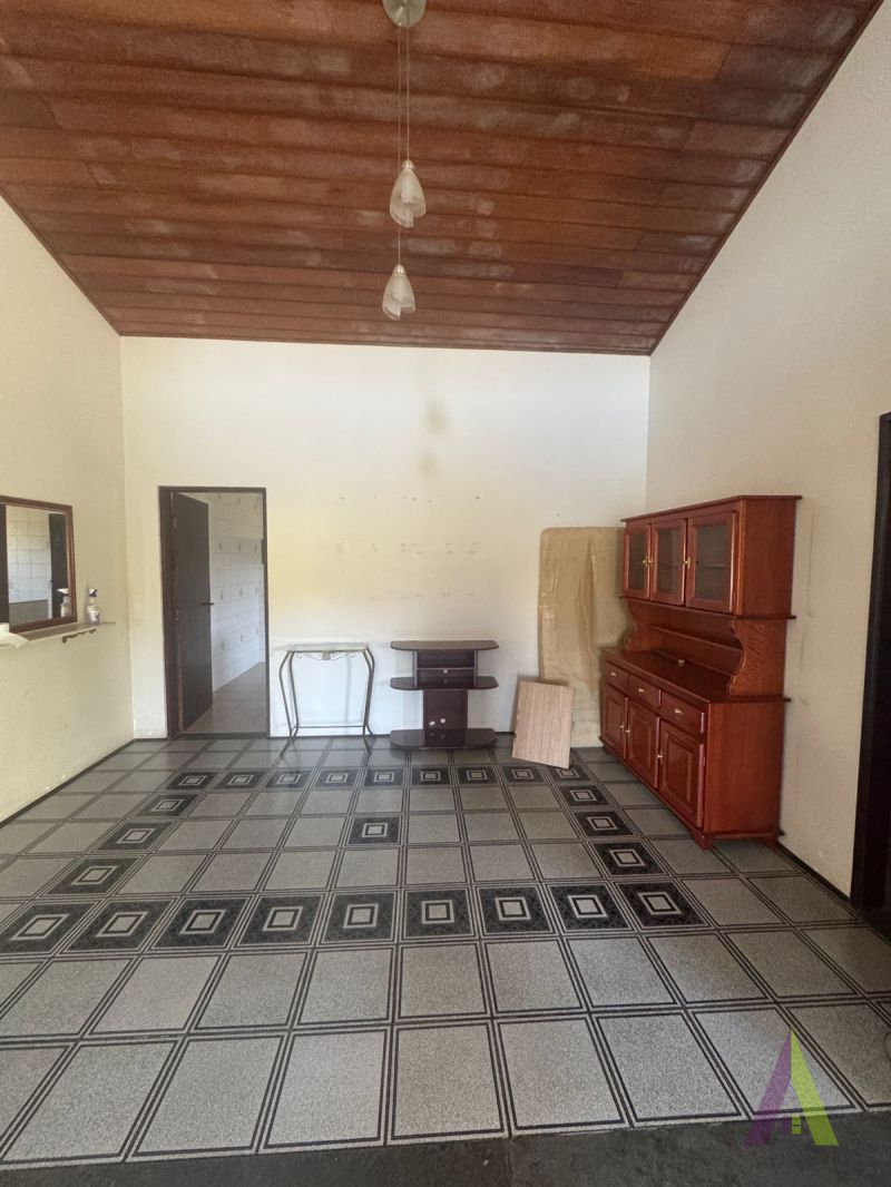 Casa em Condomínio Fechado de Alto Padrão em São Roque!