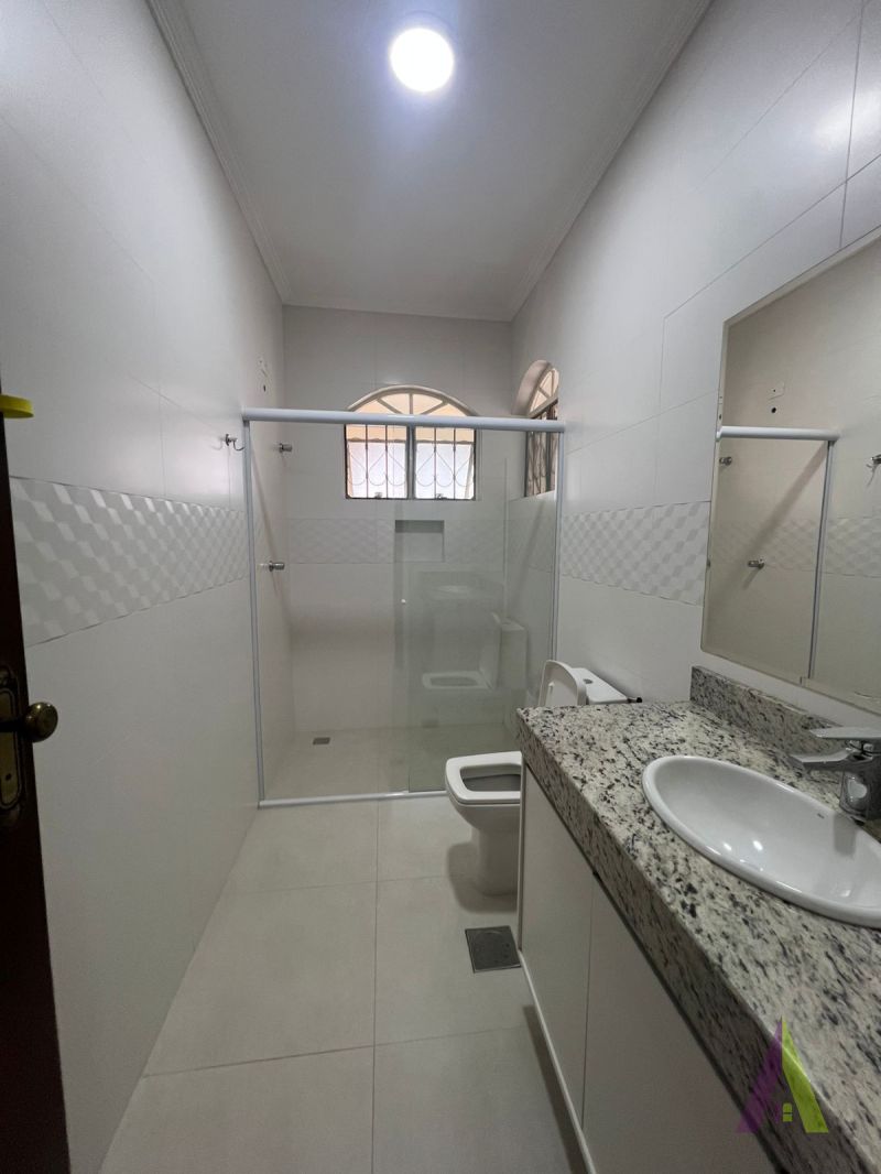 Casa Térrea no Centro de São Roque!
