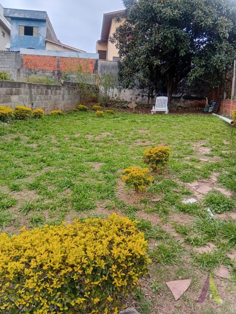 Casa Térrea Versátil em Localização Privilegiada de São Roque!