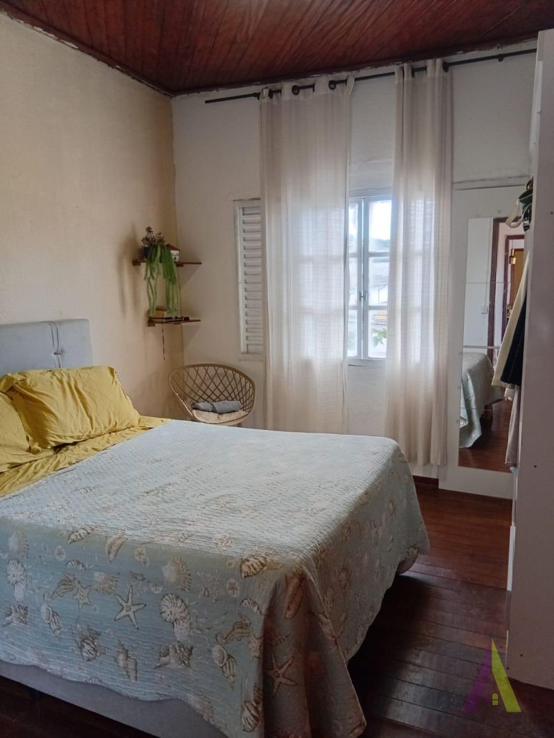 Casa Térrea Versátil em Localização Privilegiada de São Roque!