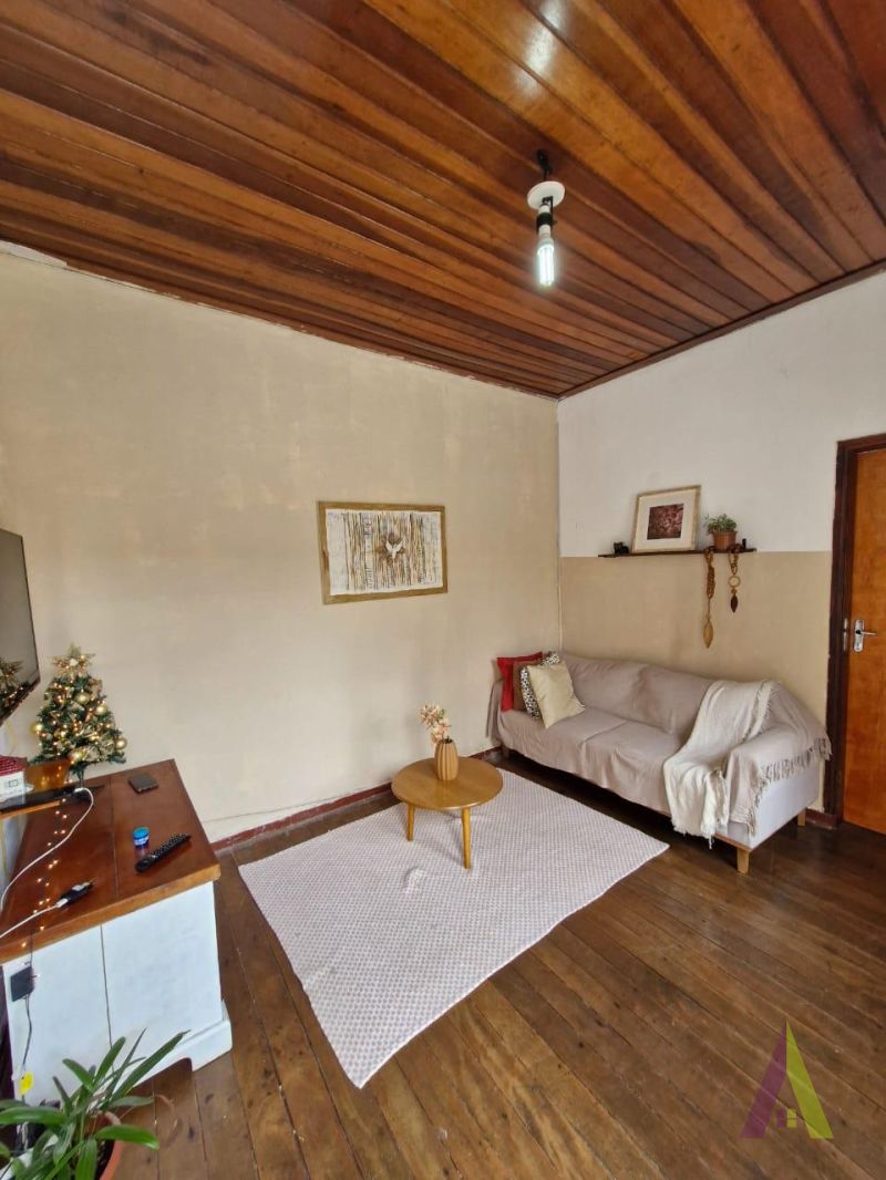 Casa Térrea Versátil em Localização Privilegiada de São Roque!