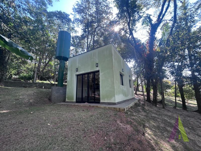 Chácara em Condomínio Fechado de São Roque!
