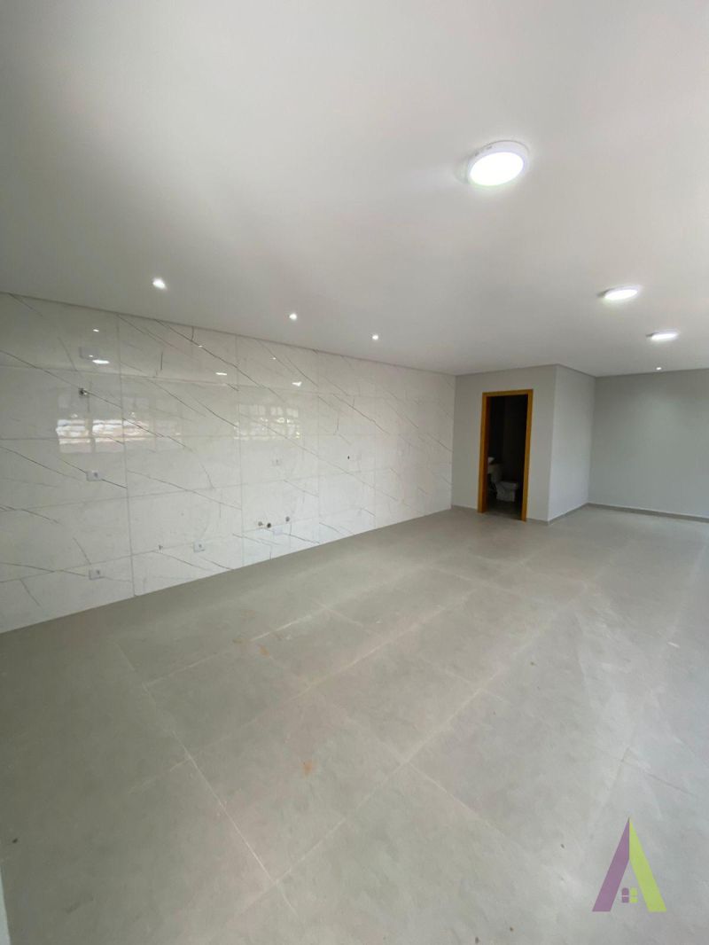 Casa Térrea Alto Padrão Próximo ao Centro de São Roque! 