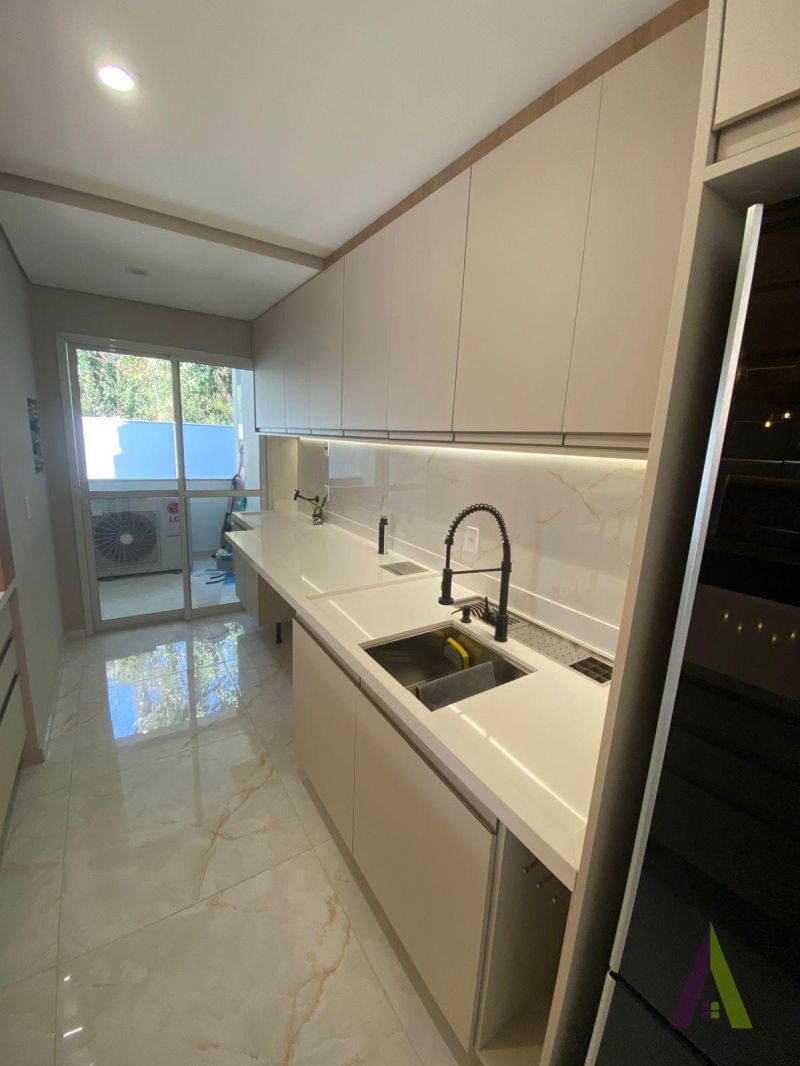 Apartamento Alto Padrão Próximo ao Centro de São Roque!
