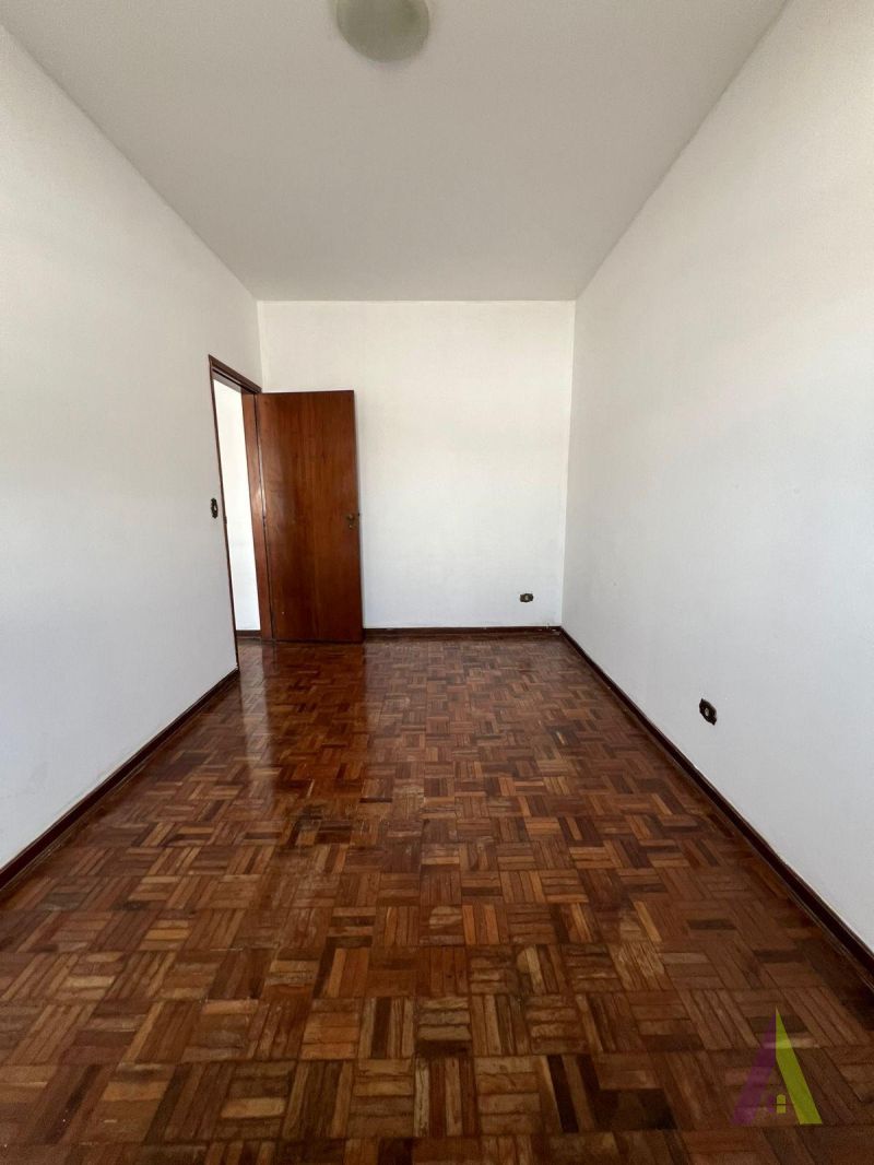 Sobrado Comercial em Bairro Tradicional de São Roque!