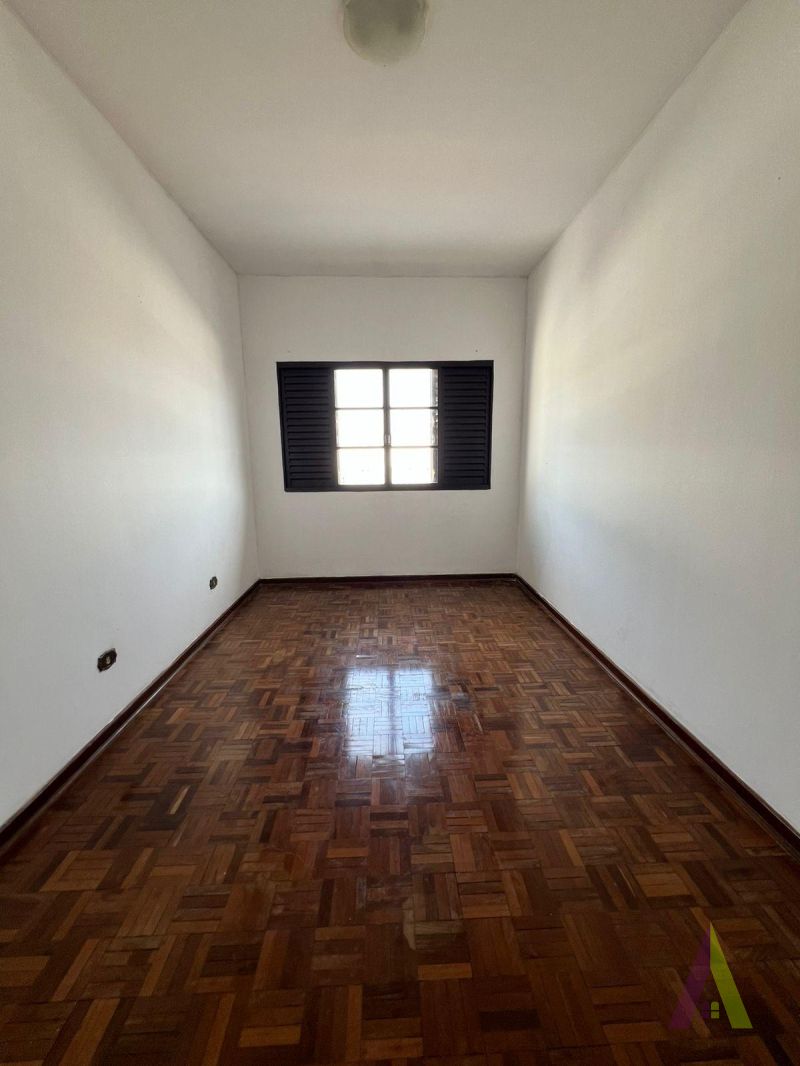 Sobrado Comercial em Bairro Tradicional de São Roque!