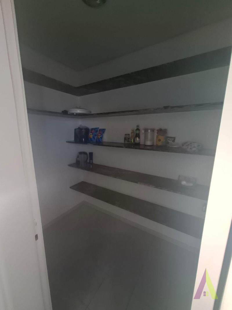 Apartamento Triplex em Condomínio de Alto Padrão de São Roque!