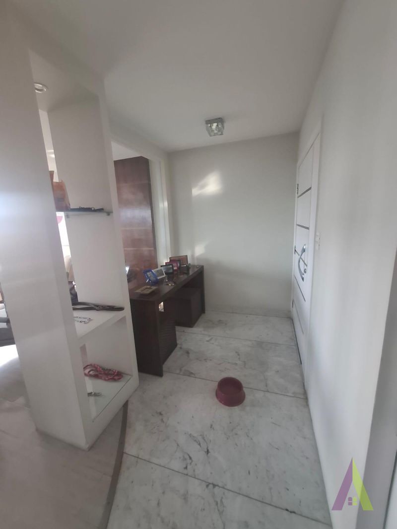 Apartamento Triplex em Condomínio de Alto Padrão de São Roque!