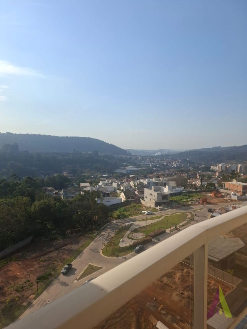 Apartamento Triplex em Condomínio de Alto Padrão de São Roque!