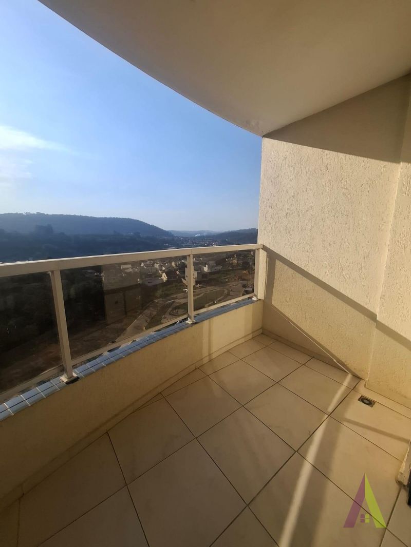 Apartamento Triplex em Condomínio de Alto Padrão de São Roque!