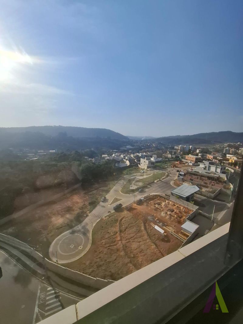 Apartamento Triplex em Condomínio de Alto Padrão de São Roque!