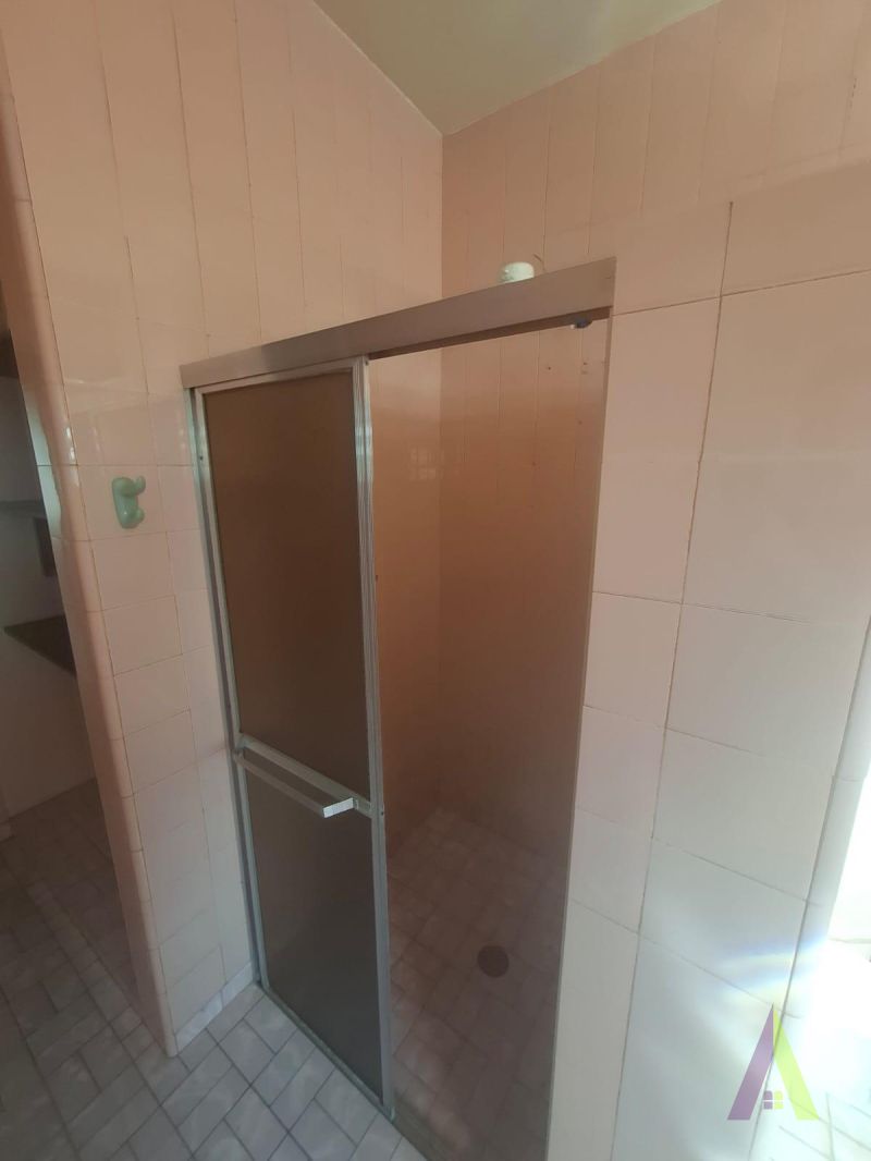 Casa Comercial ou Residencial ampla no Centro de São Roque!