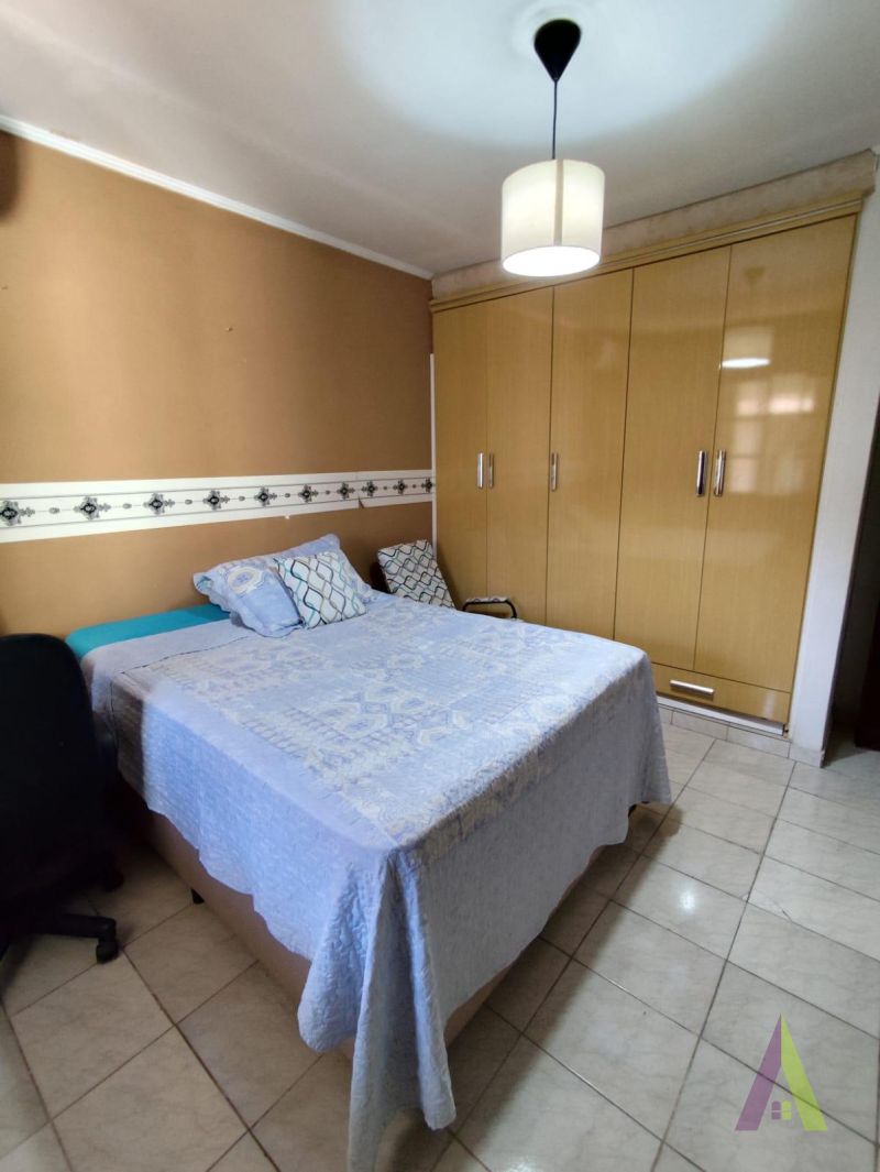 Casa Térrea Próximo ao Centro de São Roque! 