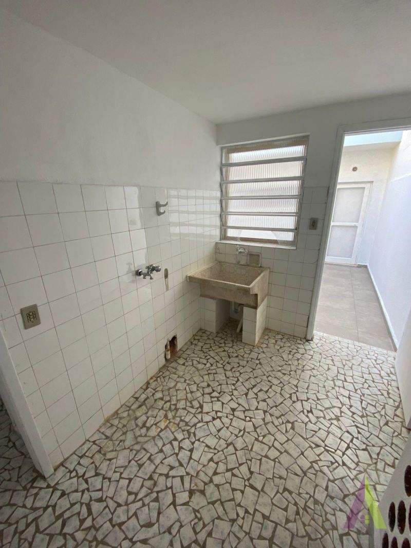 Sobrado Próximo ao Centro de São Roque! 