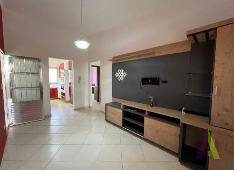 Casa em Condomínio em Bairro Tradicional em São Roque! 