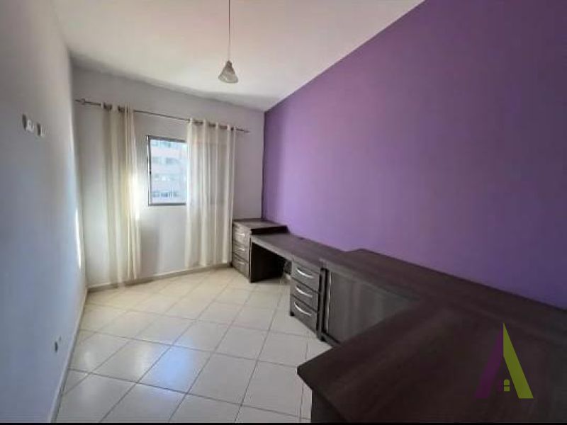Casa em Condomínio em Bairro Tradicional em São Roque! 