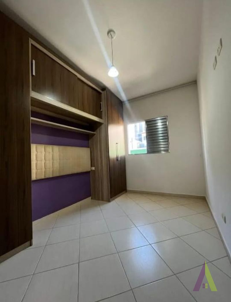 Casa em Condomínio em Bairro Tradicional em São Roque! 