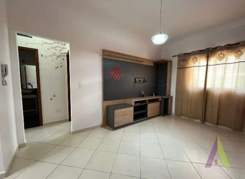 Casa em Condomínio em Bairro Tradicional em São Roque! 