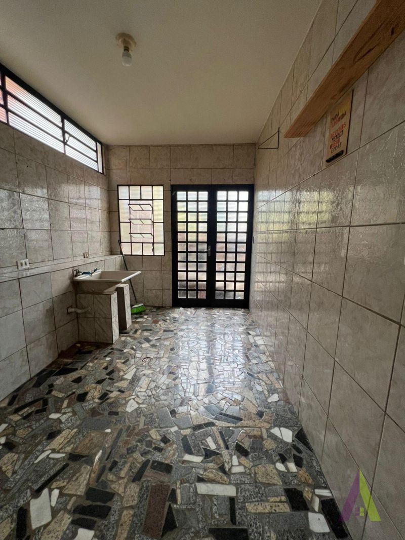 Sobrado Próximo ao Centro de São Roque! 