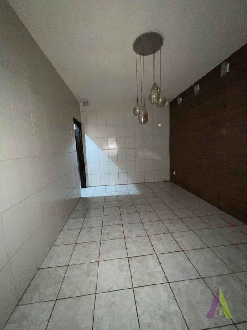 Sobrado Próximo ao Centro de São Roque! 