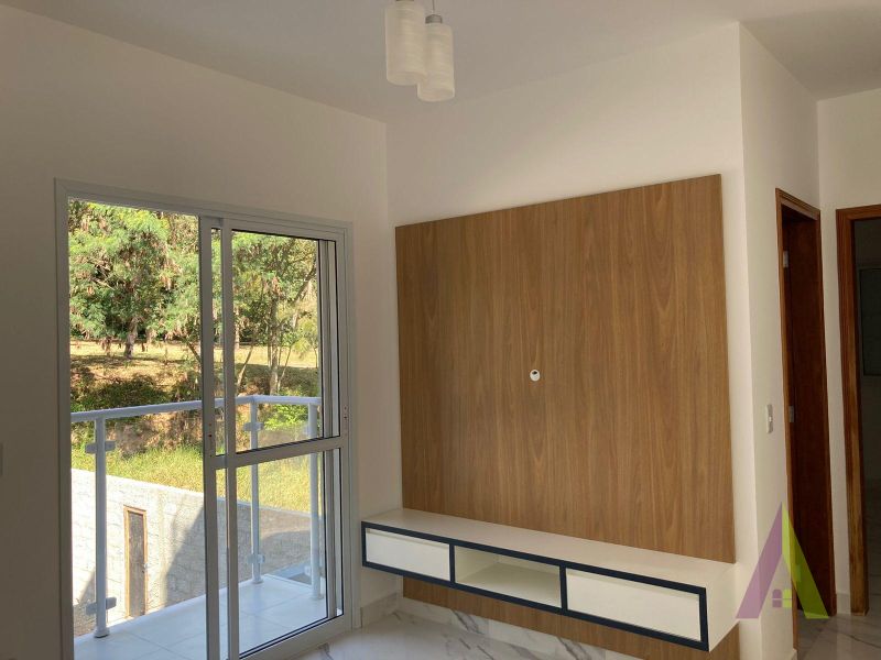 Apartamento Térreo em Bairro Tradicional de São Roque! 