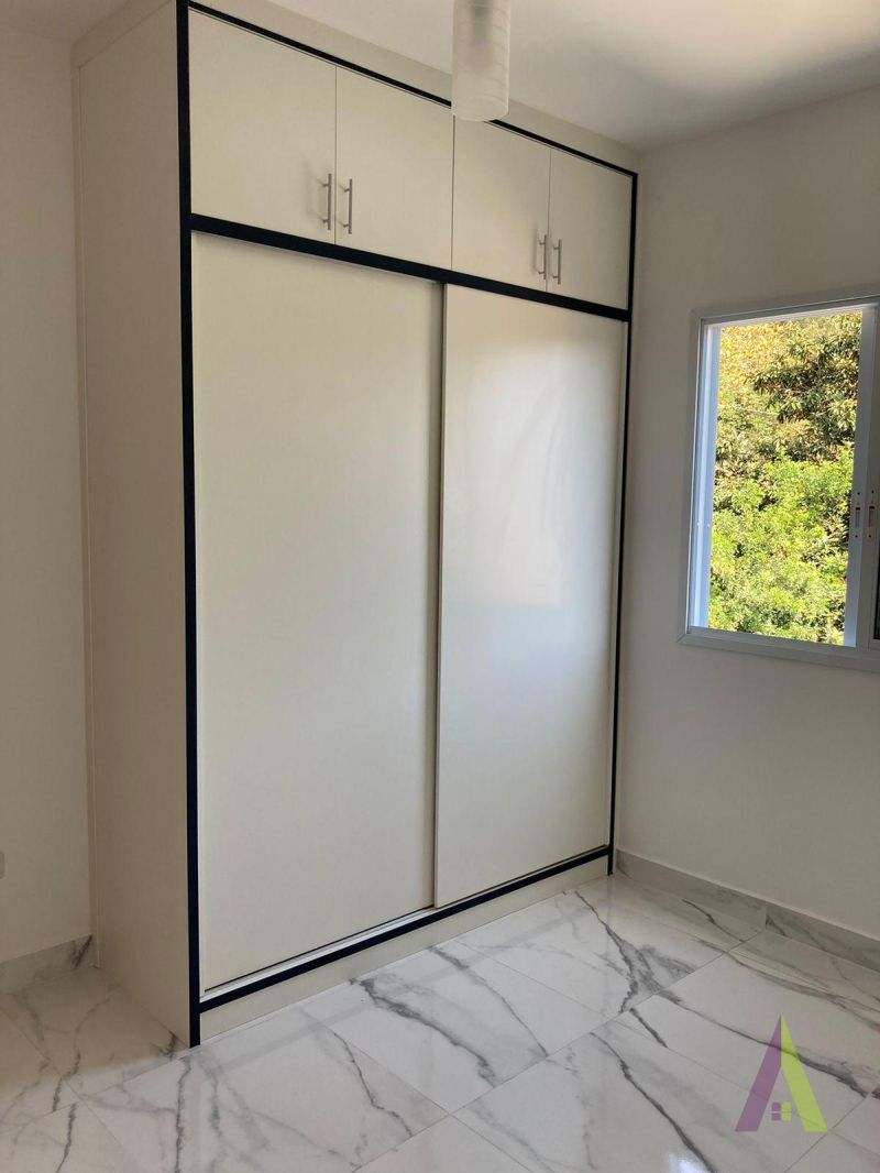 Apartamento Térreo em Bairro Tradicional de São Roque! 