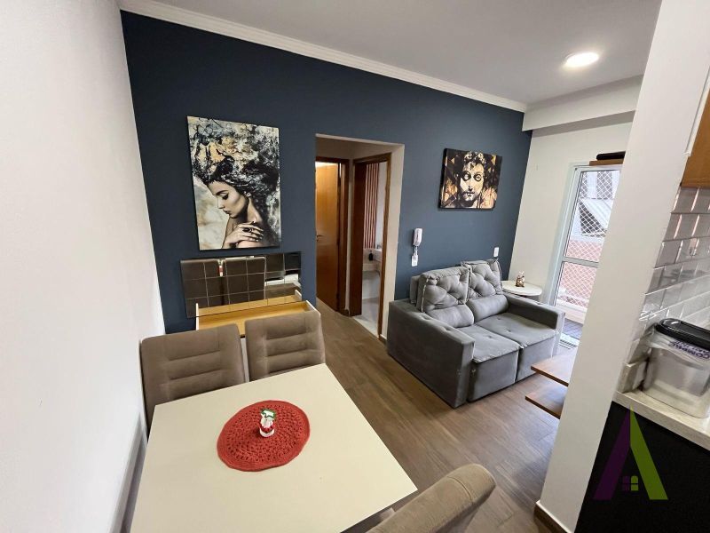 Apartamento com Sacada e Elevador em São Roque!