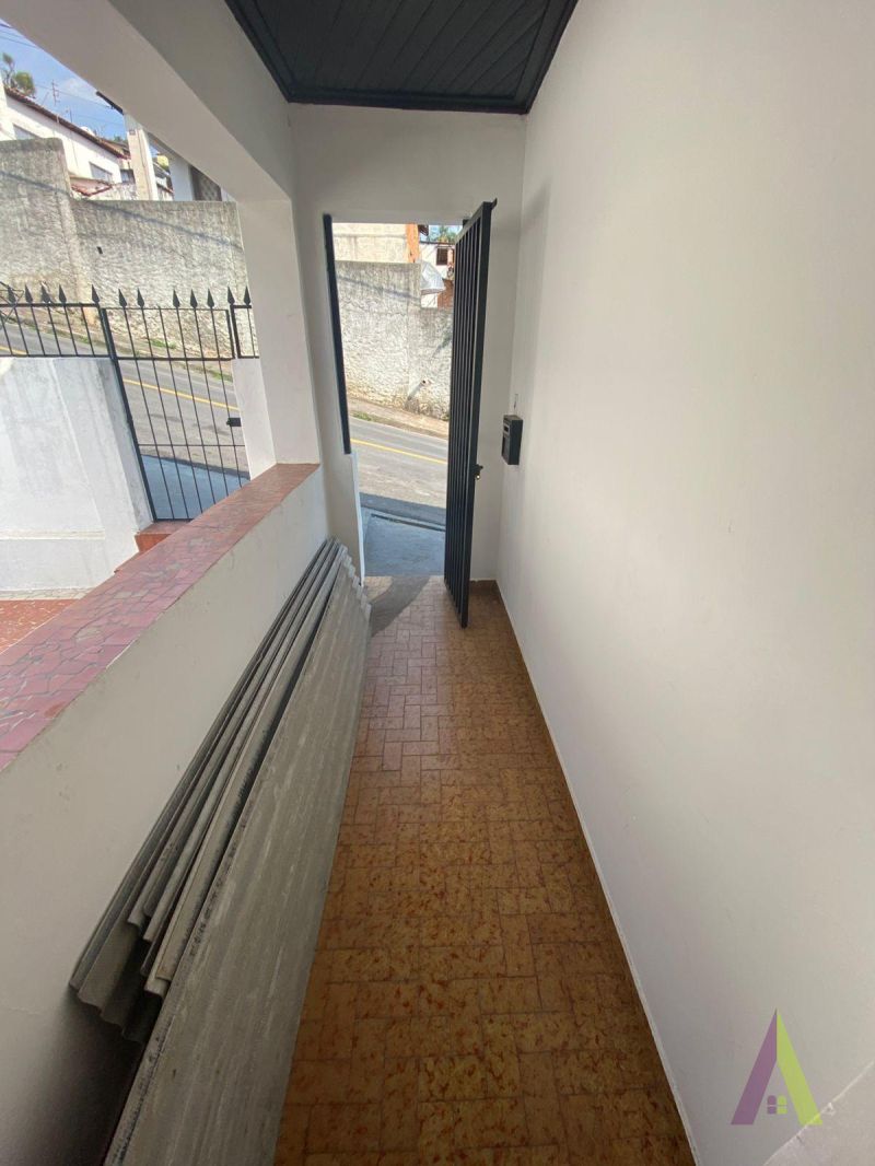 Casa Próxima ao Centro de São Roque!