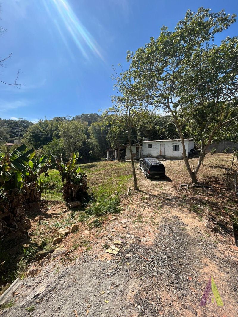 Terreno no bairro Jardim Caparelli (Mailasqui) em SÃO ROQUE