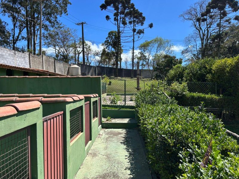 Terreno Plano e Murado em São Roque! 