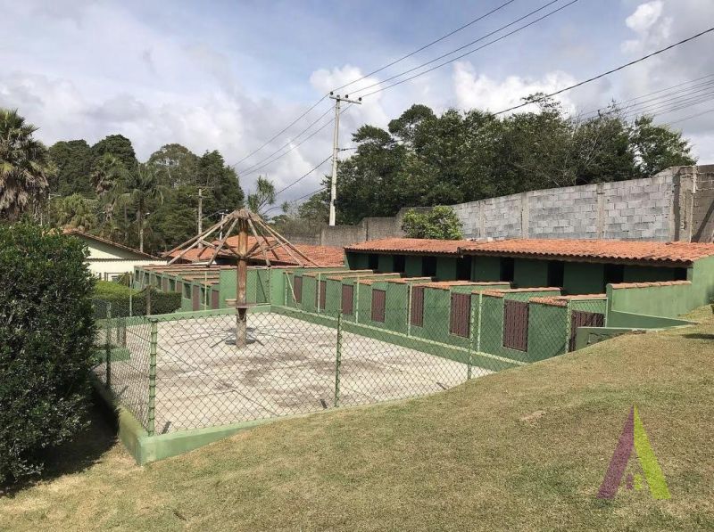 Terreno Plano e Murado em São Roque! 