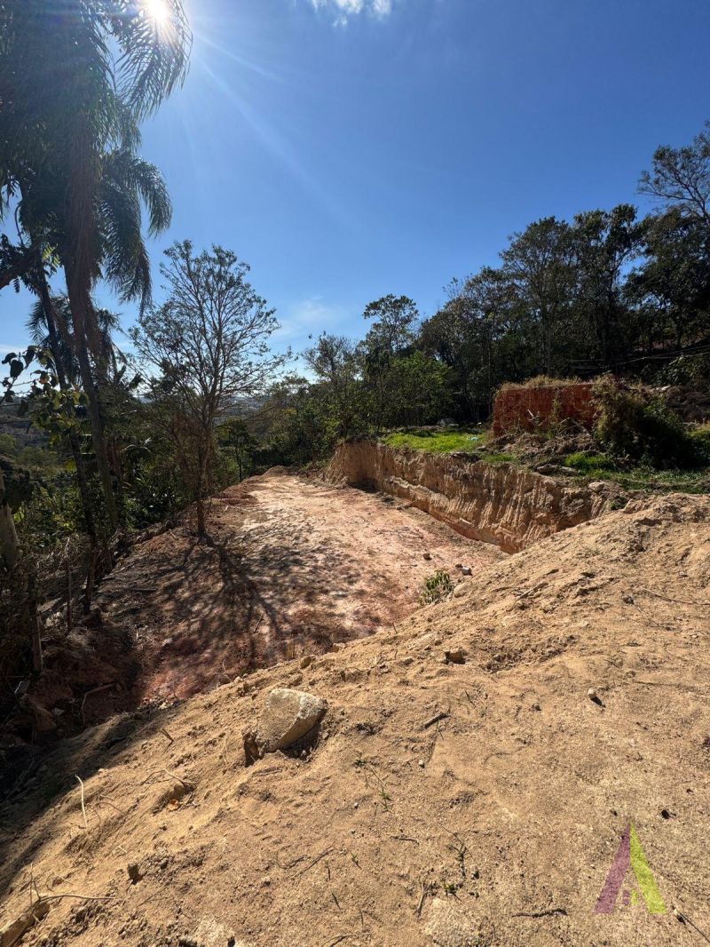 Terreno Plano Pronto para Construir em São Roque!