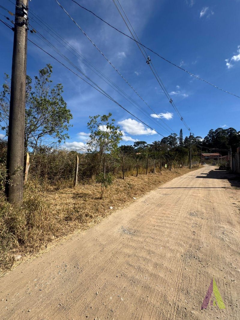 Terreno Plano Pronto para Construir em São Roque!