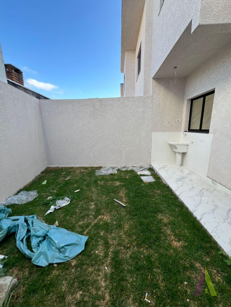 Sobrado Novo em Condomínio em São Roque!