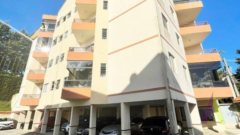 Apartamento no Centro de São Roque!