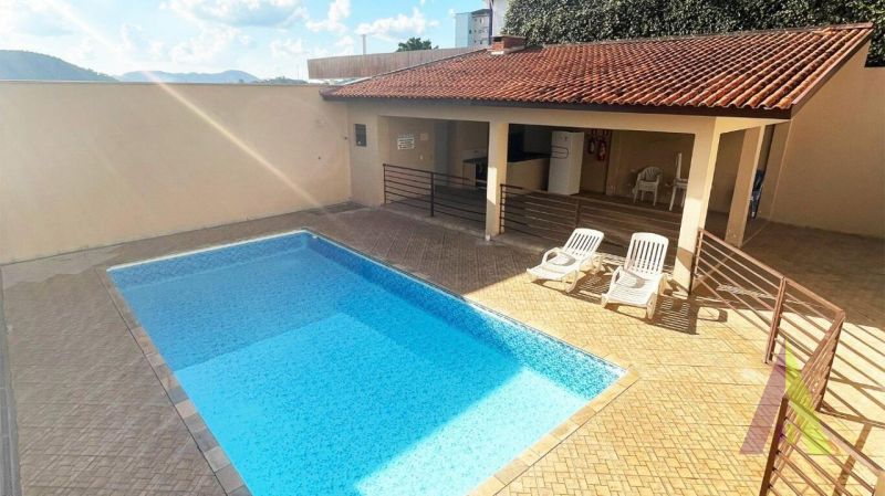 Apartamento no Centro de São Roque!