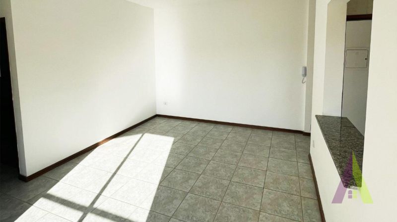 Apartamento no Centro de São Roque!