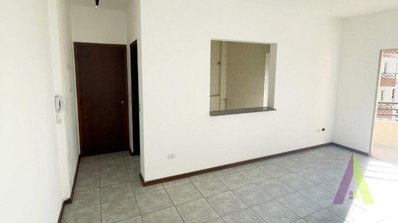 Apartamento no Centro de São Roque!